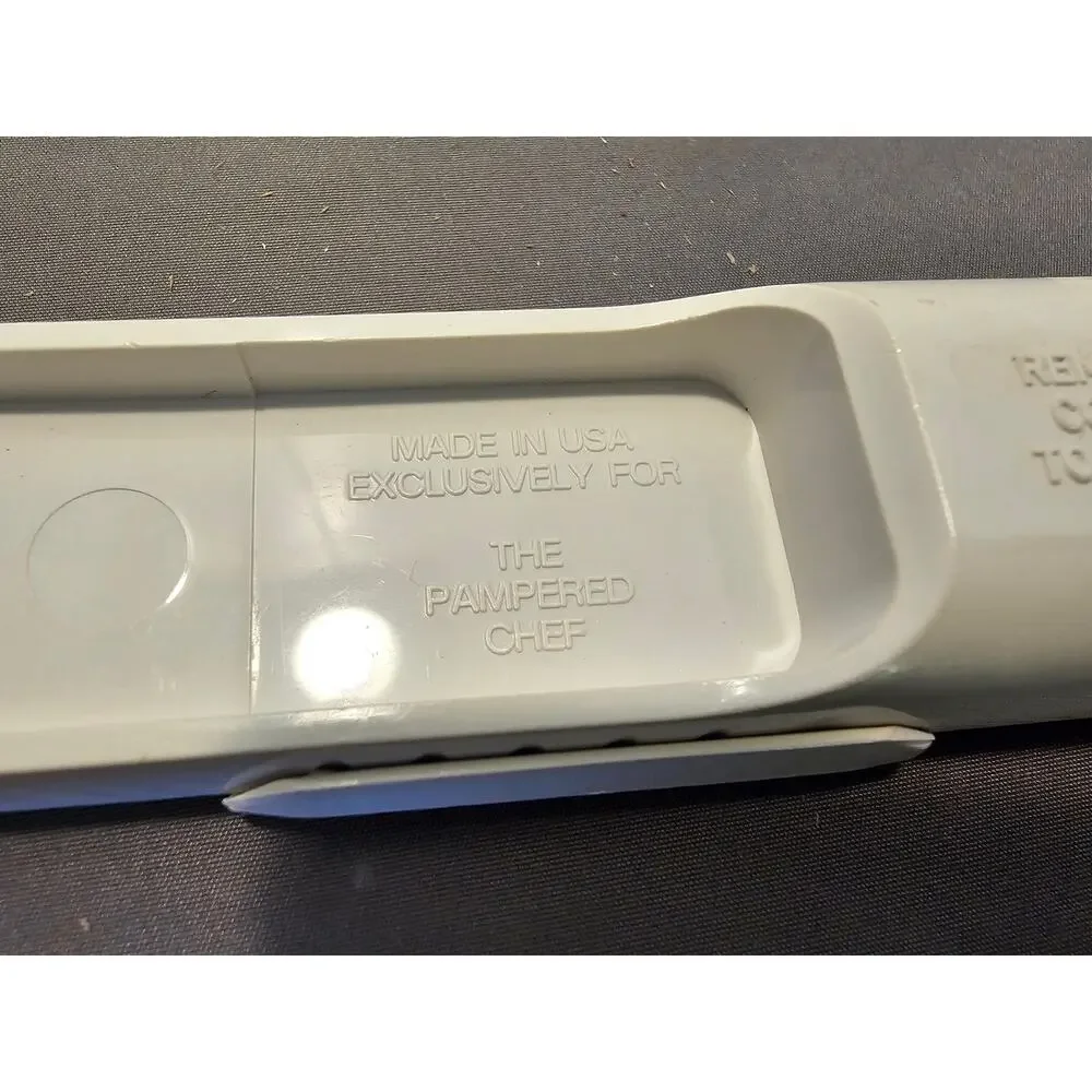 Pampered Chef - Adjustable Measuring Spoons - Tablespoon & Teaspoon 5 in 1